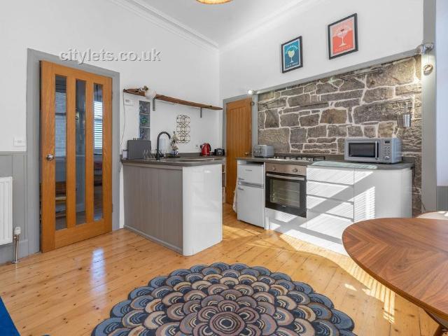 Apartment for rent in Hillside, Leith
