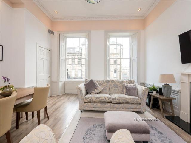 Apartment for rent in Gayfield, Broughton