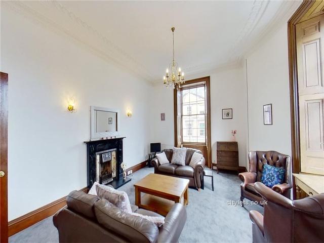 Apartment for rent in Gayfield, Broughton
