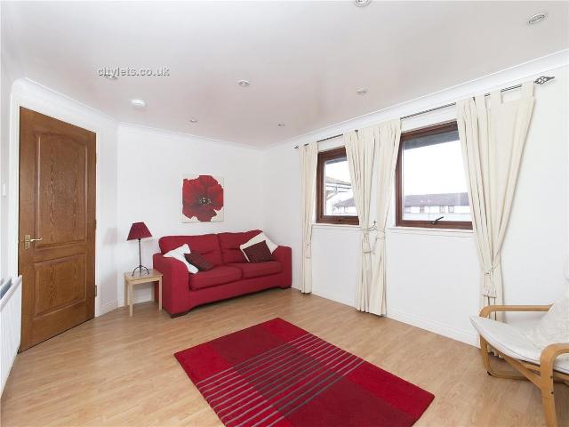 Apartment for rent in Comely Bank, Craigleith