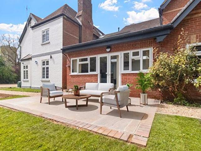 Apartment for rent in Fenny Stratford, Milton Keynes