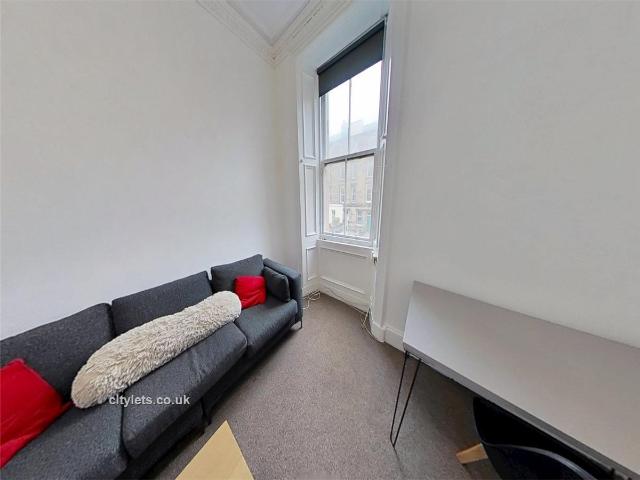 Apartment for rent in Hillside, Leith