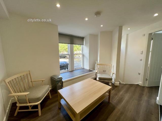 Apartment for rent in Hillside, Leith