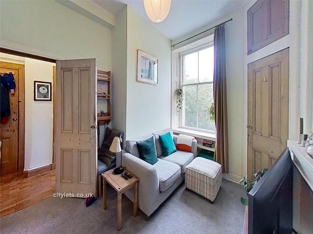 Apartment for rent in Comiston, Scotland