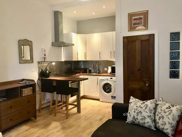 Apartment for rent in Morningside, Scotland