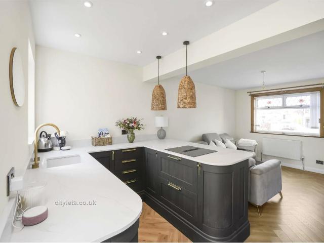 House for rent in Cleikimin, Craigmillar
