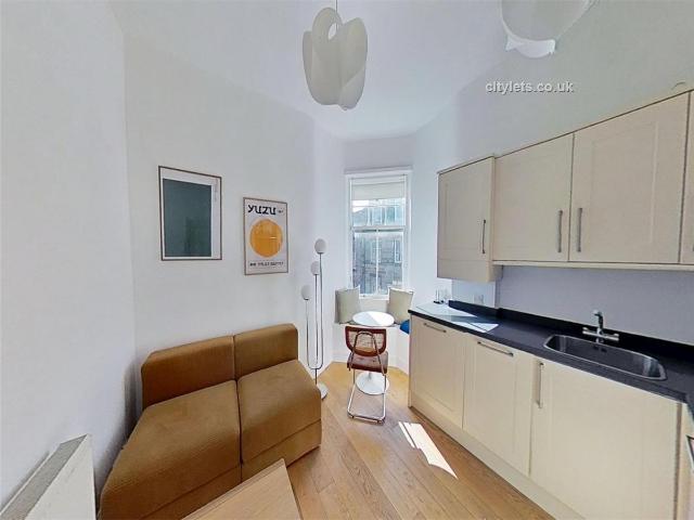 Apartment for rent in Southside, Scotland