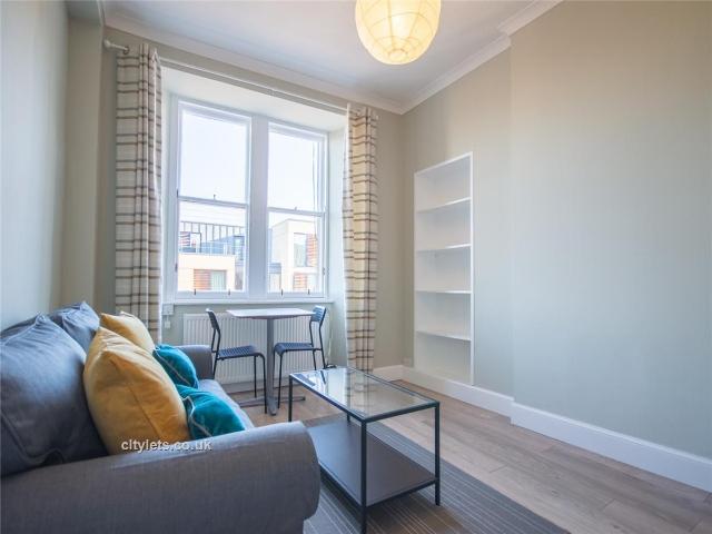 Apartment for rent in Southside, Scotland