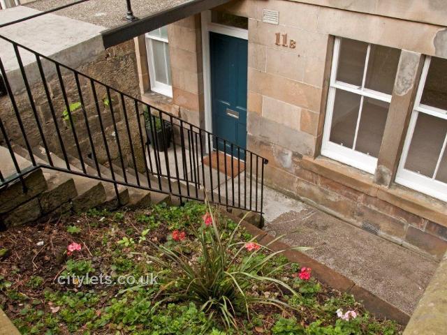 Apartment for rent in Mayfield, Newington
