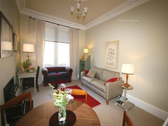 Apartment for rent in Canongate, Old Town
