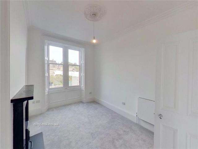 Apartment for rent in Canongate, Old Town