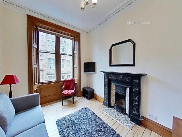 Apartment for rent in Canongate, Old Town