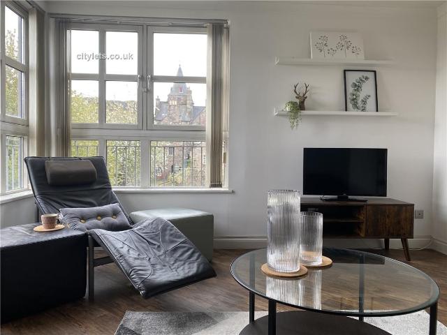 Apartment for rent in Canongate, Old Town