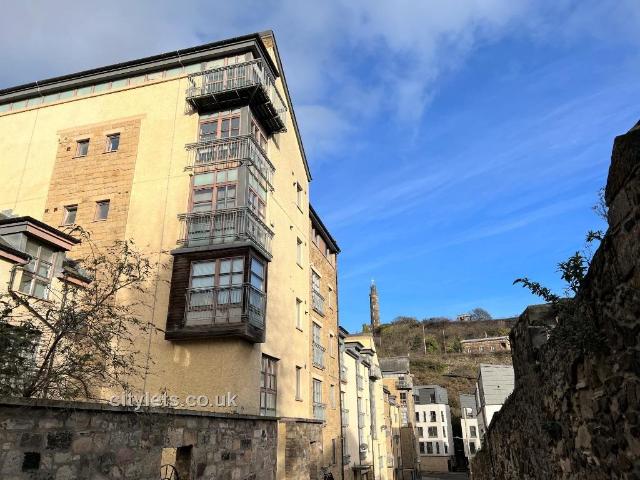 Apartment for rent in Canongate, Old Town