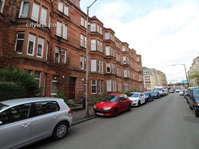 Apartment for rent in Shawmoss, Shawlands