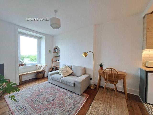Apartment for rent in Wardie, Trinity