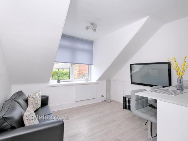 Apartment for rent in West End, Ballindoch