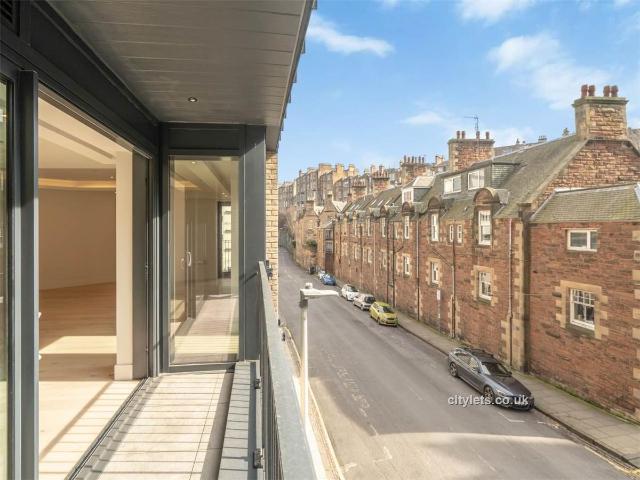Apartment for rent in Haymarket, Scotland