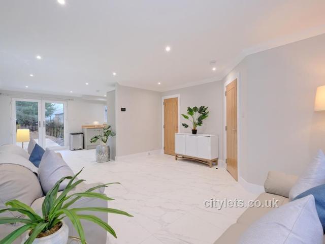 House for rent in Woodside, Ballindoch