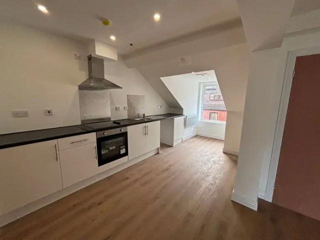 Apartment for rent in Pentre, Ton Pentre