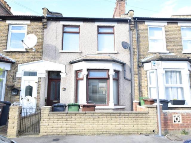 House for rent in London Borough of Barking and Dagenham, Greater London