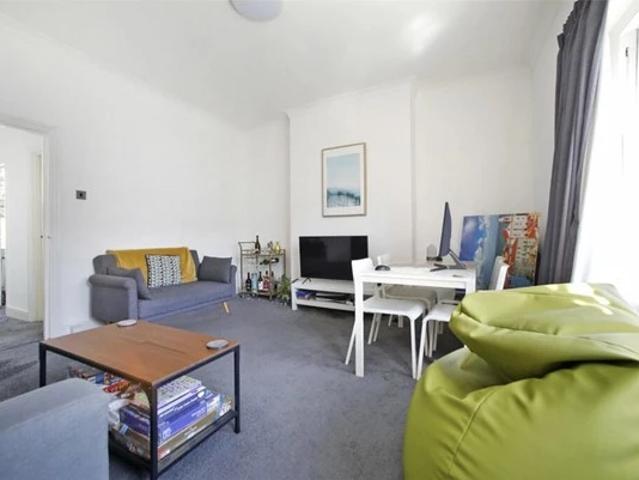 Apartment for rent in West Hampstead, Isle Of Man