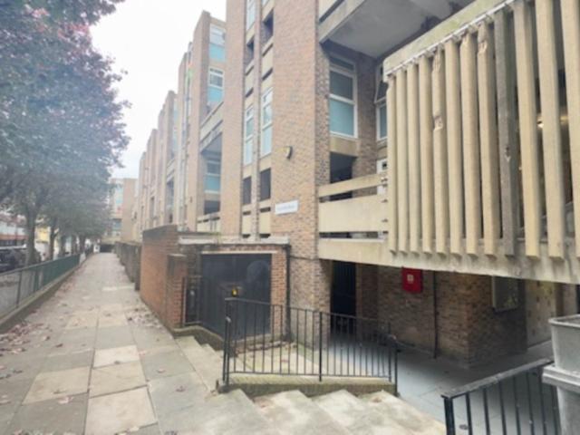 Studio for rent in Cat Hill, Isle Of Man