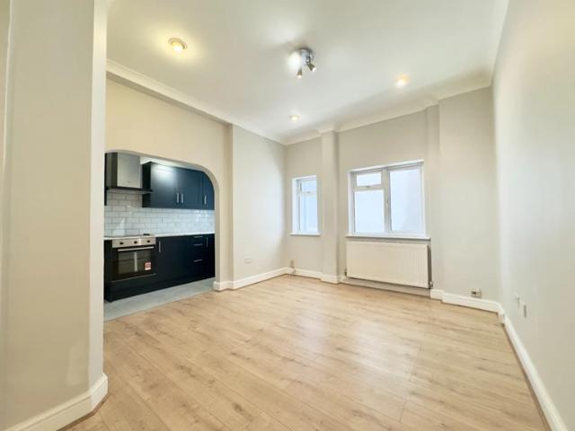 Apartment for rent in Kilburn, Greater London