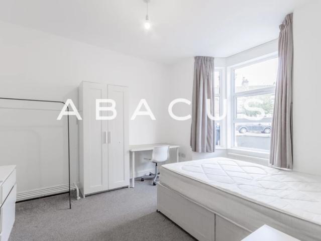 Studio for rent in Harlesden, Greater London