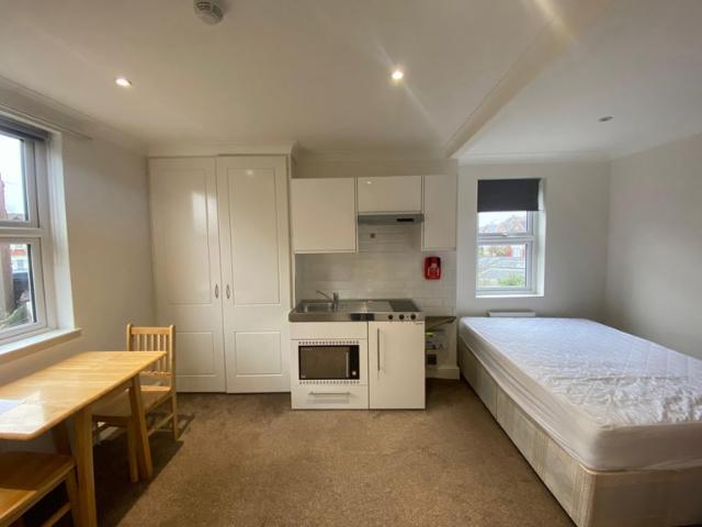 Studio for rent in Cricklewood, Greater London