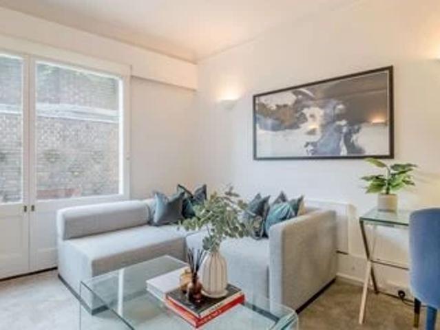 Apartment for rent in St. John's Wood, Greater London