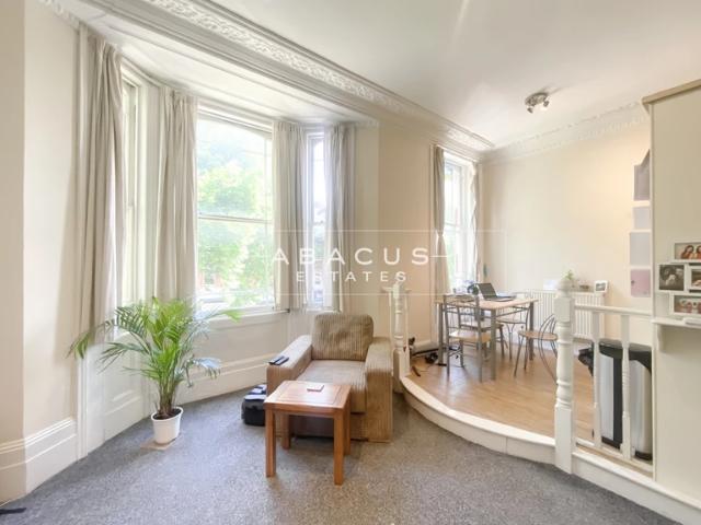 Apartment for rent in Belsize Park, Greater London