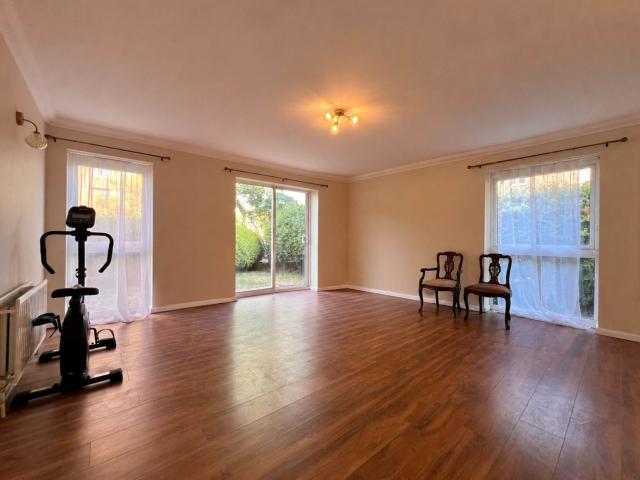 Apartment for rent in Roding Riverside, Greater London