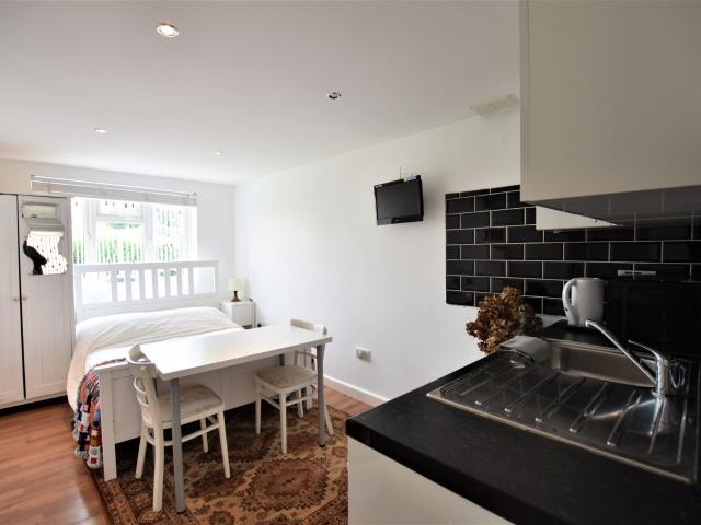 House for rent in Middle Park, Greater London