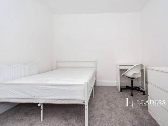 House for rent in Barnwell, Arbury