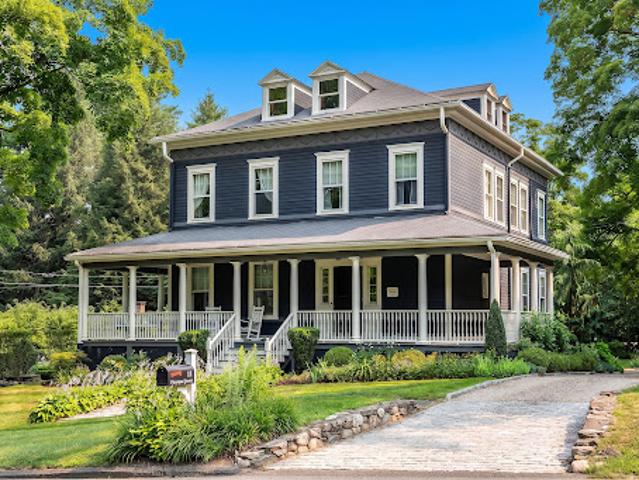 Property for sale in Woodbury, Connecticut