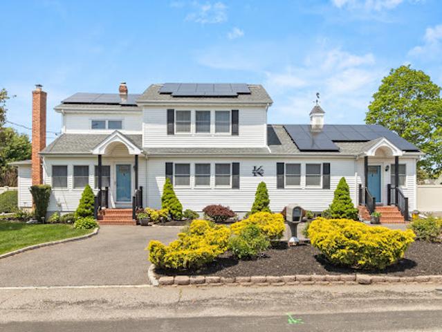 Property for sale in Bohemia, New York