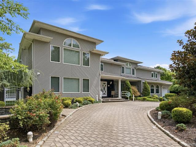 Property for sale in Huntington, New York