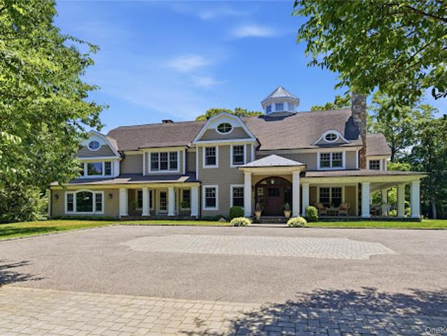 House for sale in Glen Head, Nassau County
