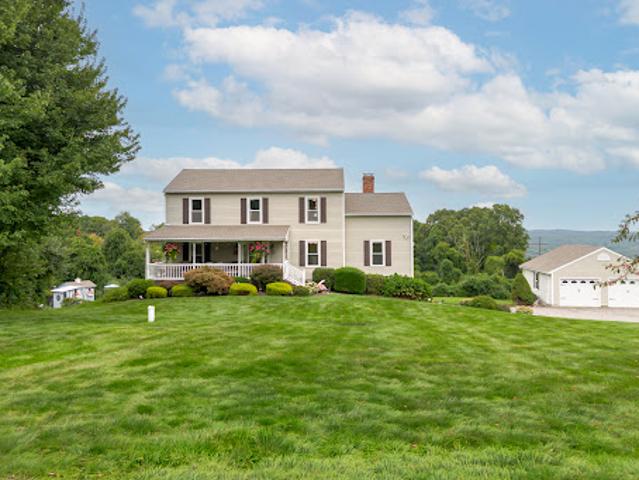 House for sale in Gaylordsville, Connecticut