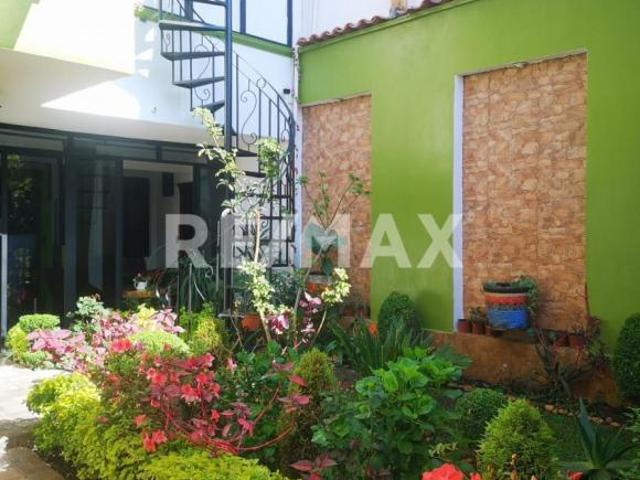 Propiedad amueblada en venta con 4 niveles construidos