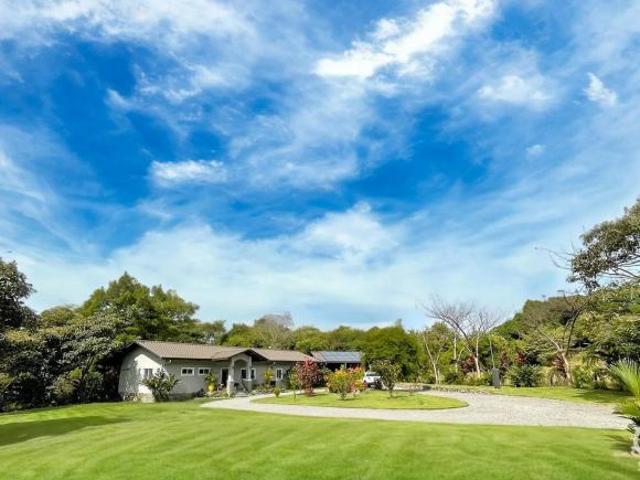 Propiedad de 3 Acres Frente al río con Casita en venta en Macano Cochea