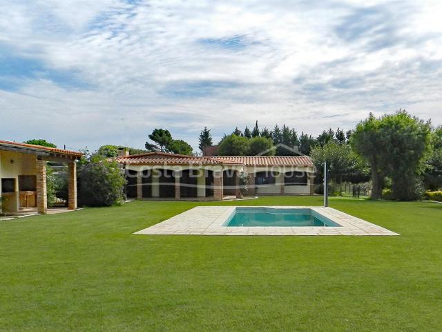 Casa Rural en venta en Torroella De Montgrí