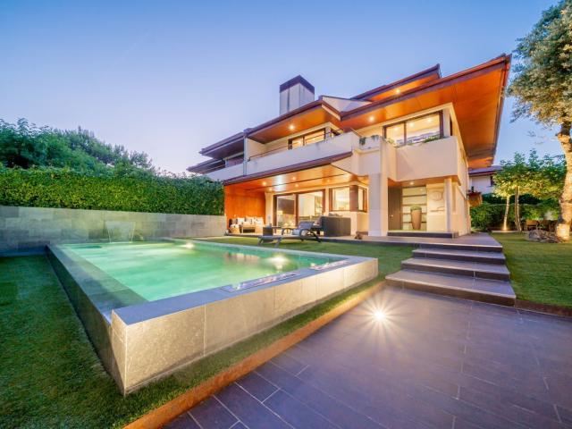 Villa en alquiler en Torrelodones, Urbanización Montealegría