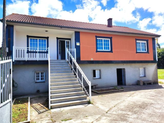 Chalet en venta en Bergantiños, Galicia