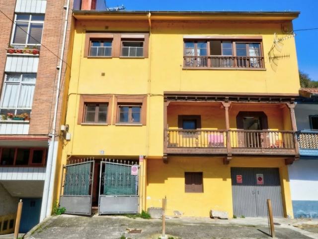Casa en venta en Lena, Asturias