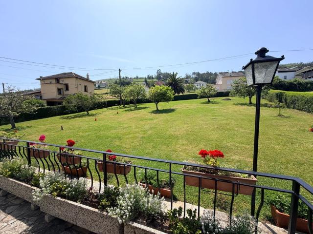 Chalet en venta en Valdés, Asturias