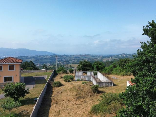 Chalet en venta en Manzaneda, Oviedo
