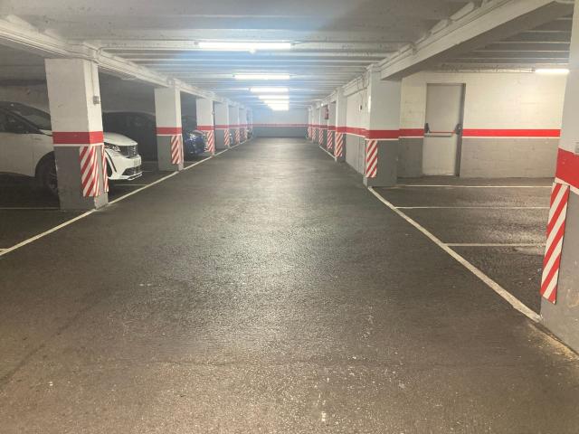 Garaje en venta en Oviedo, Asturias
