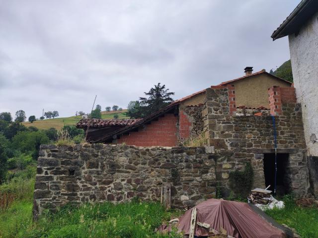 Casa en venta en Llerandi, Parres